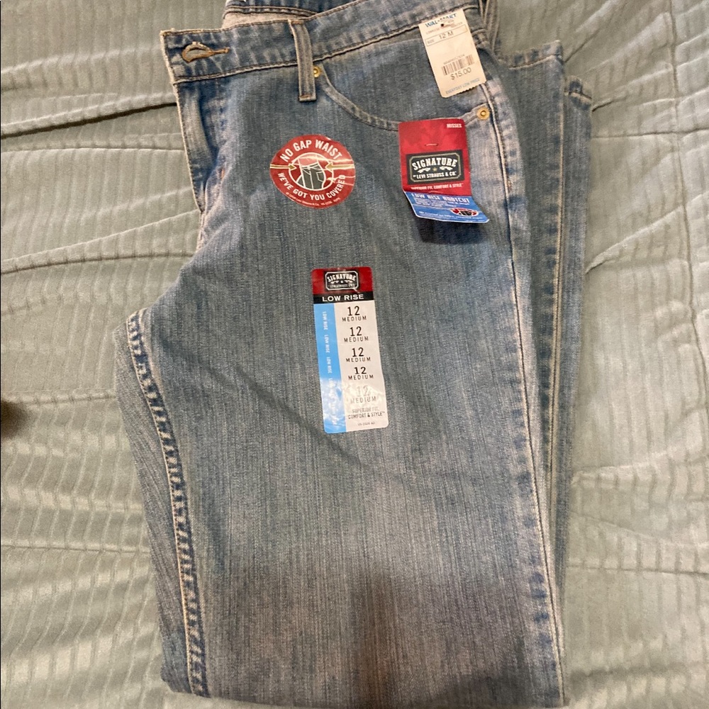 Womens Levi bootcut jeans